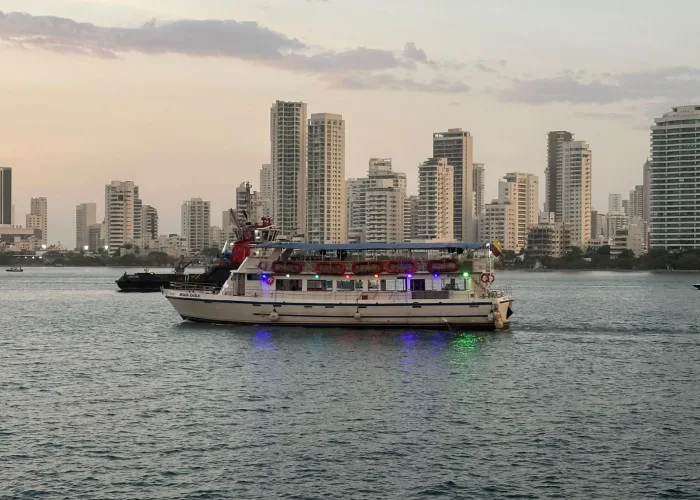 Cartagena cuando cae el sol: el mar ofrece una experiencia diferente al atardecer